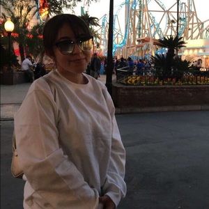 Meet your Posher, Adriana